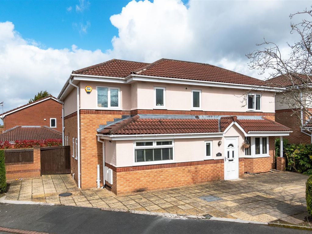 5 bed detached house for sale in Aspen Close, Timperley, Altrincham