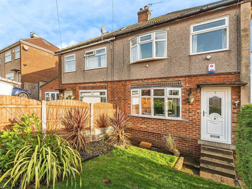 3 bed semidetached house for sale in Glendale Close, Buttershaw