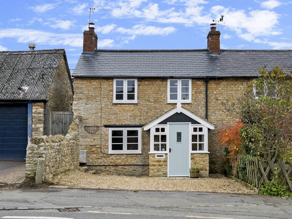 2 bed cottage for sale in Harborough Road, Maidwell NN6, £265,000 Zoopla