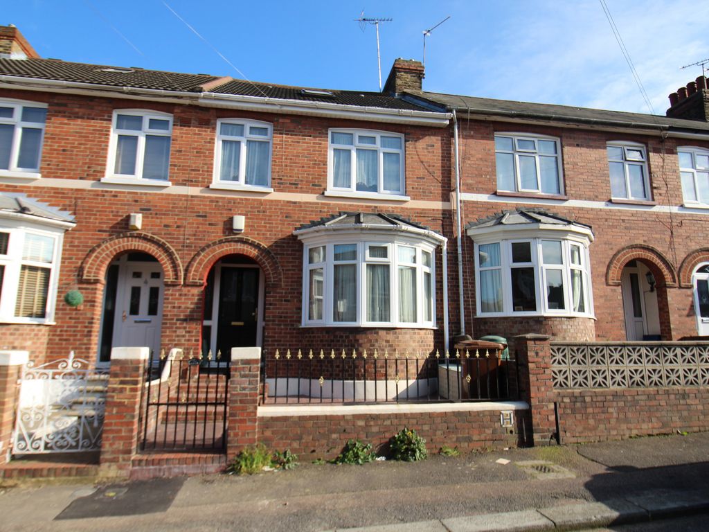 Acorn Road, Gillingham, Kent ME7  