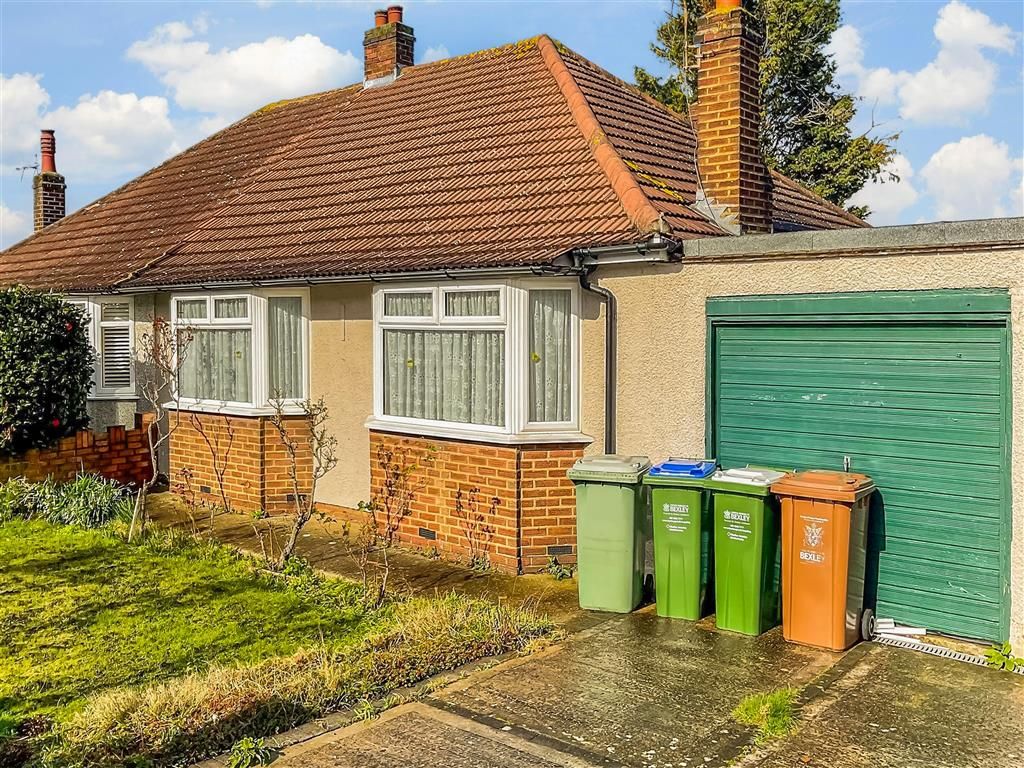 2 bed semidetached bungalow for sale in Lavernock Road, Bexleyheath