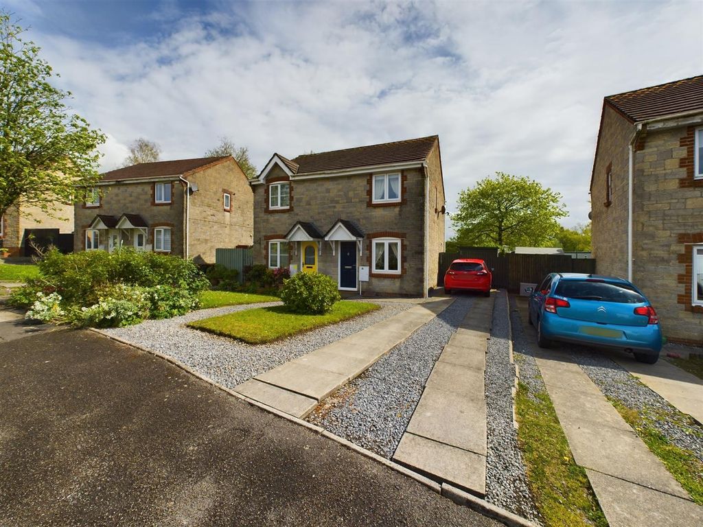 2 bed semidetached house for sale in Parc Morlais, Llangennech