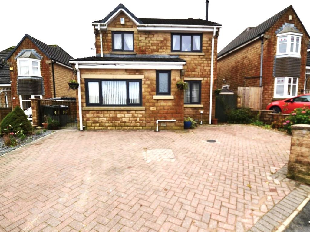 4 bed detached house for sale in Stone House Drive, Queensbury, Bradford BD13, £325,000 Zoopla