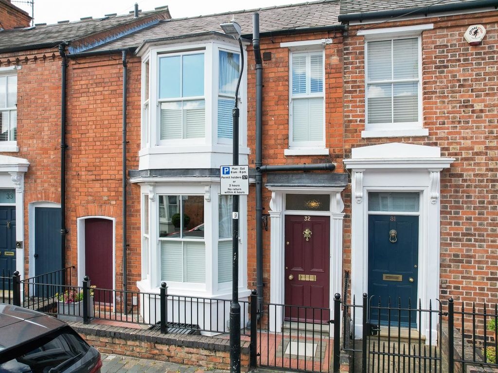 3 bed terraced house for sale in West Street, StratfordUponAvon CV37