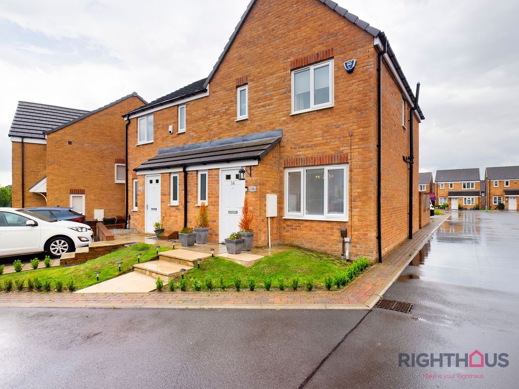 3 bed semidetached house for sale in Cherry Grove, Bradford BD6 Zoopla