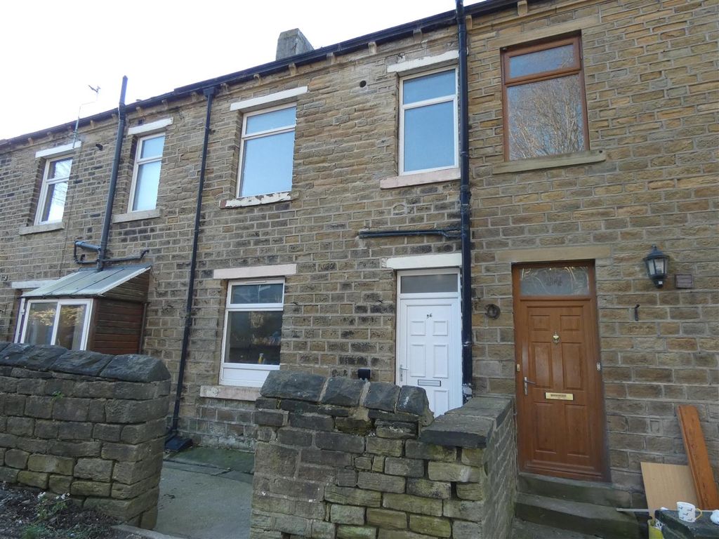 3 bed terraced house to rent in Cliffe End Road, Huddersfield HD3, £750