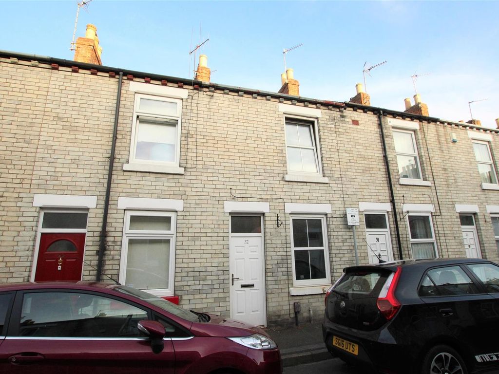 2 bed terraced house to rent in Falconer Street, York YO24, £900 pcm