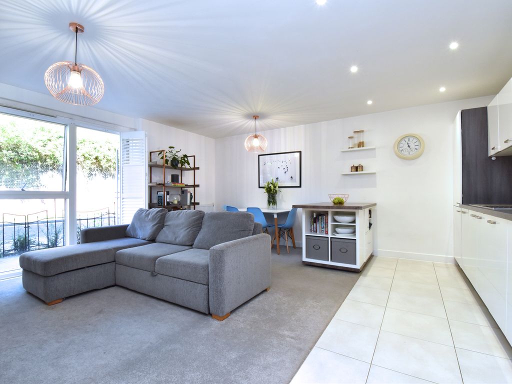 Ferdinand Court95 Ferdinand Court, Adenmore Road SE6  