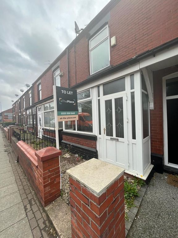3 bed property to rent in Stockport Road, Denton, Manchester M34 Zoopla