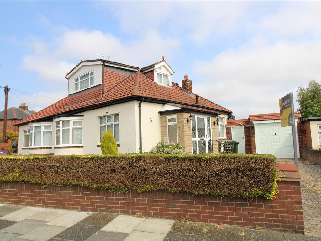 3 bed semidetached bungalow for sale in Debdon Gardens, Heaton