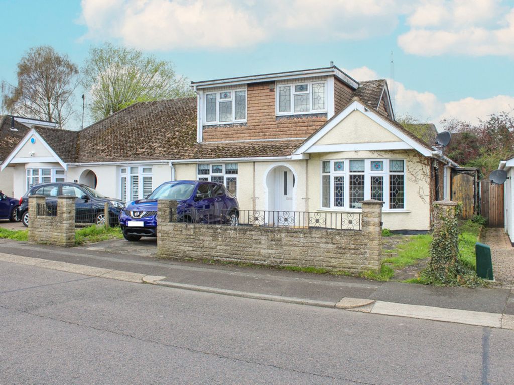 4 bed semidetached house for sale in Azalea Avenue, Wickford SS12 Zoopla