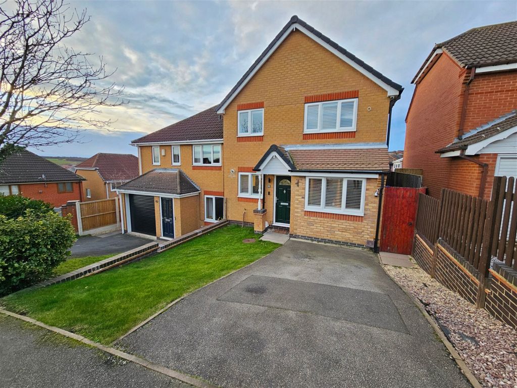 3 bed semidetached house for sale in Field Drive, Cudworth, Barnsley