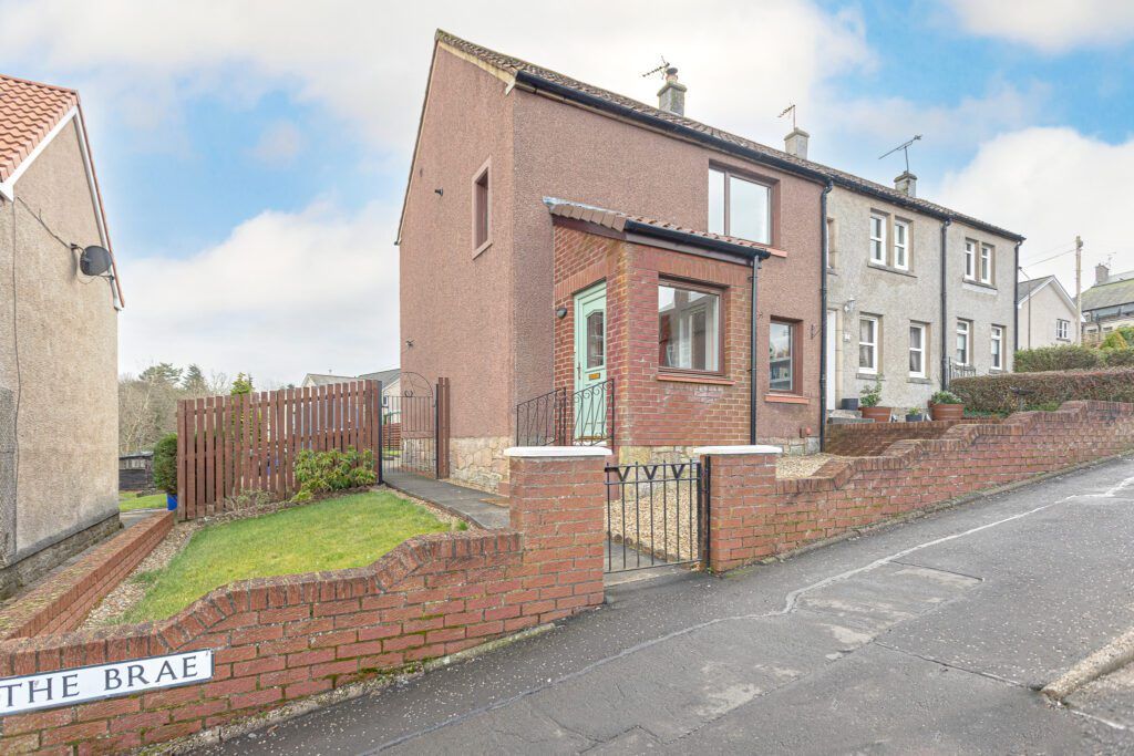 2 bed end terrace house for sale in The Brae, Cambusbarron, Stirling