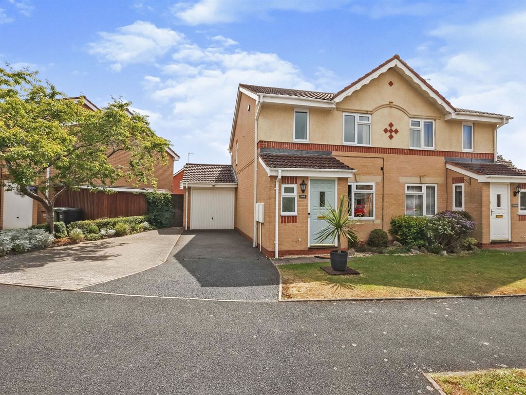 3 bed semidetached house for sale in Swallow Place, Droitwich WR9 Zoopla