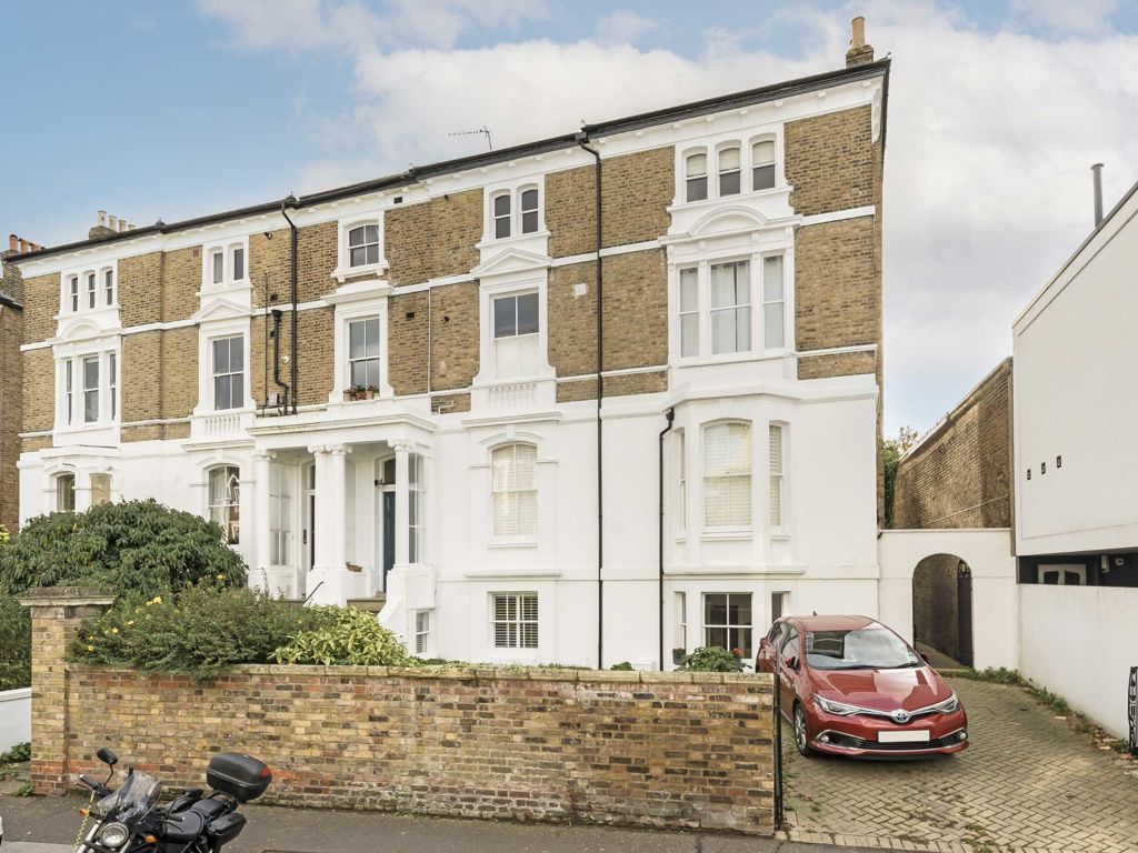 2 bed flat to rent in Marlborough Road, Richmond TW10, £2,750 pcm Zoopla