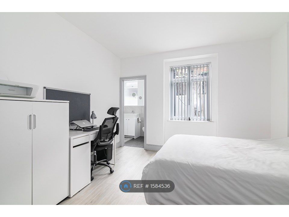 1 bed flat to rent in Dewsbury Court, London W4 Zoopla