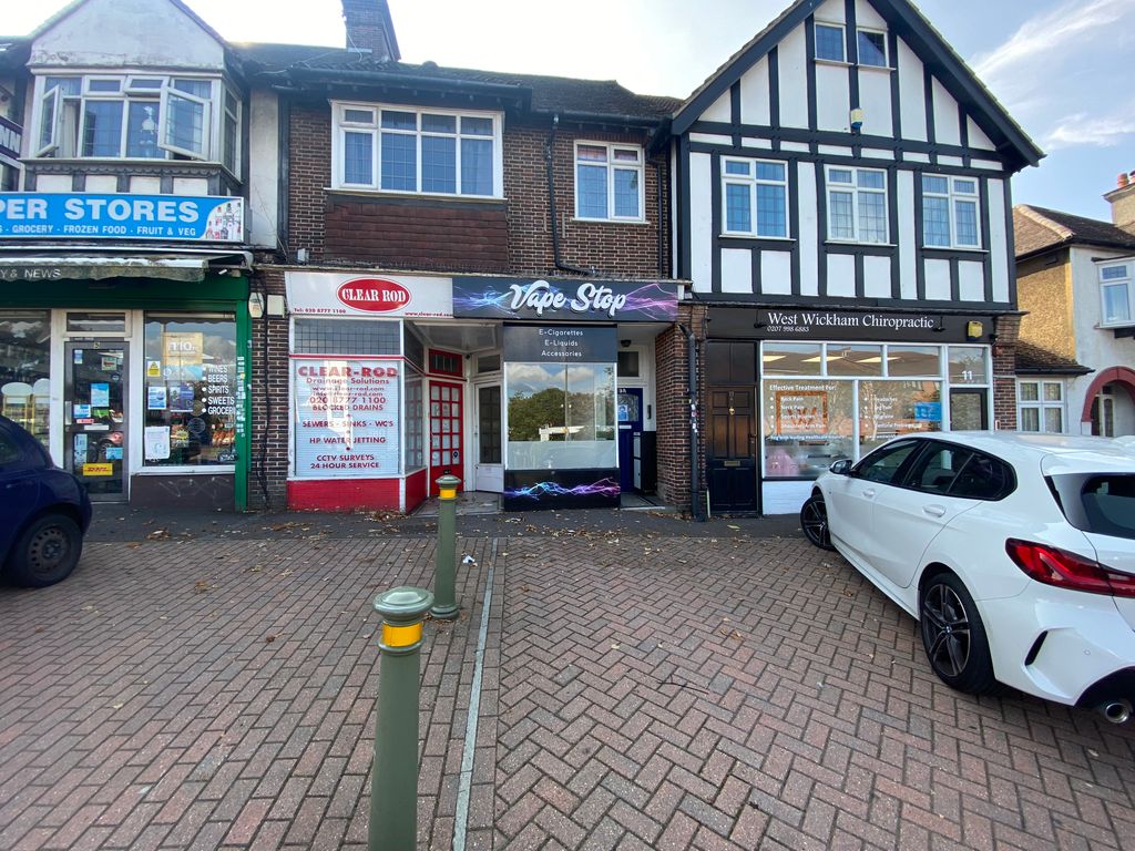 Retail premises to let in Beckenham Road, West Wickham BR4, £14,000 pa