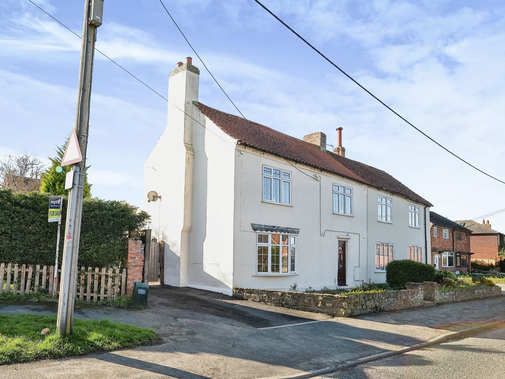 3 bed semidetached house for sale in Morton On Swale, Northallerton