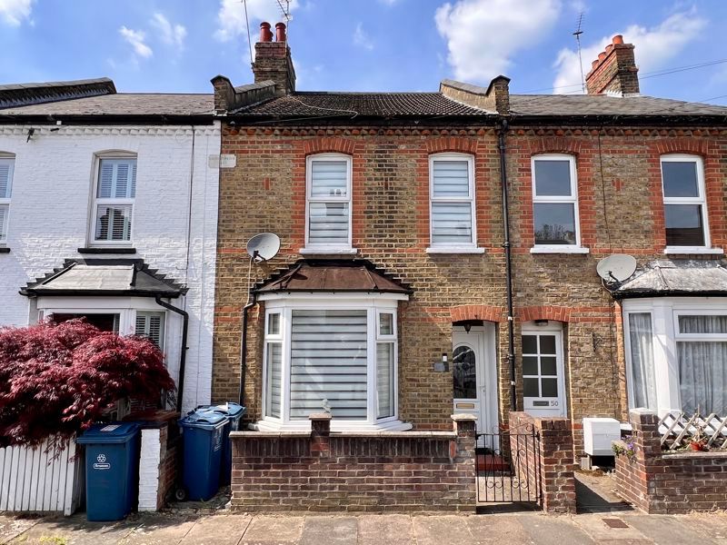 2 bed property for sale in Mead Road, Edgware HA8, £475,000 Zoopla