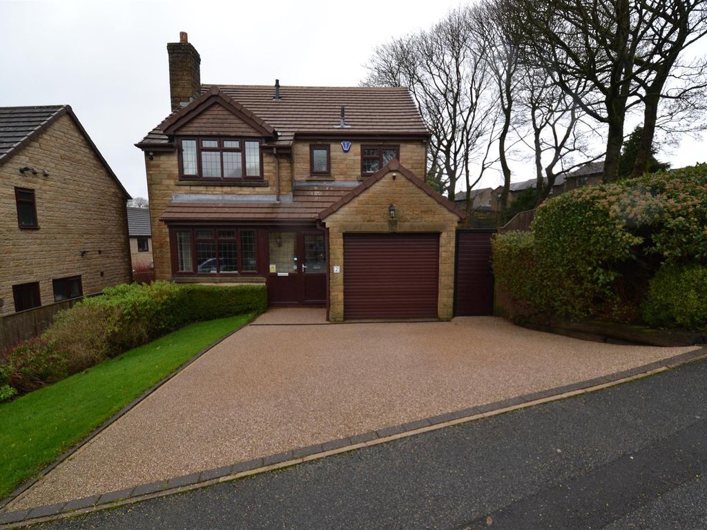 4 bed detached house for sale in Cheriton Drive, Queensbury, Bradford