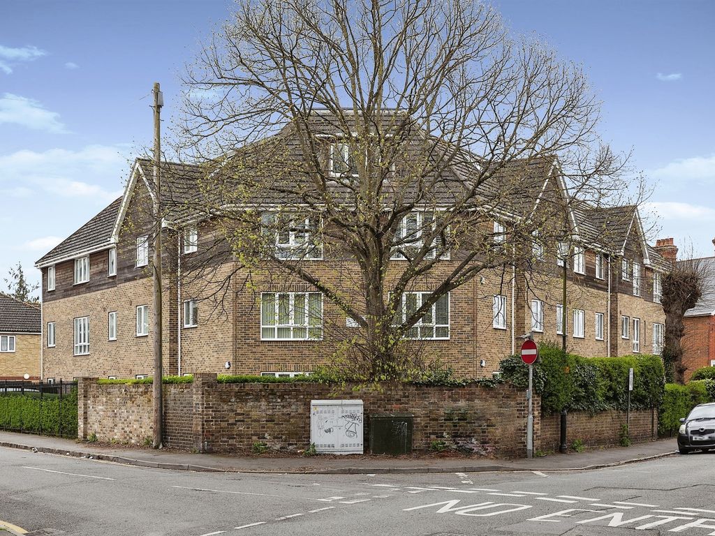 2 bed penthouse for sale in Osborne Street, Slough SL1 Zoopla