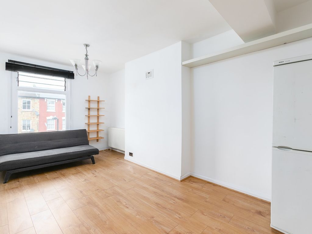 1 bed flat to rent in Graham Road, London E8, £1,800 pcm Zoopla