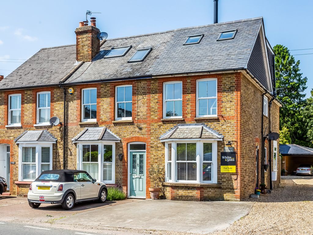 3 bed end terrace house for sale in Steels Lane, Oxshott, Surrey KT22