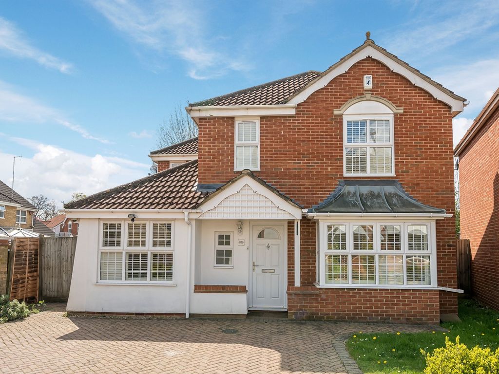3 bed detached house for sale in Chevalier Close, Stanmore HA7 Zoopla