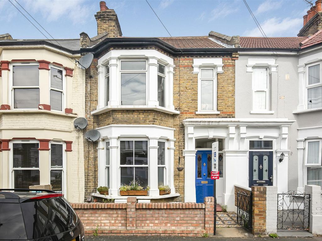 2 bed flat to rent in Leyton Park Road, Leyton, London E10 Zoopla