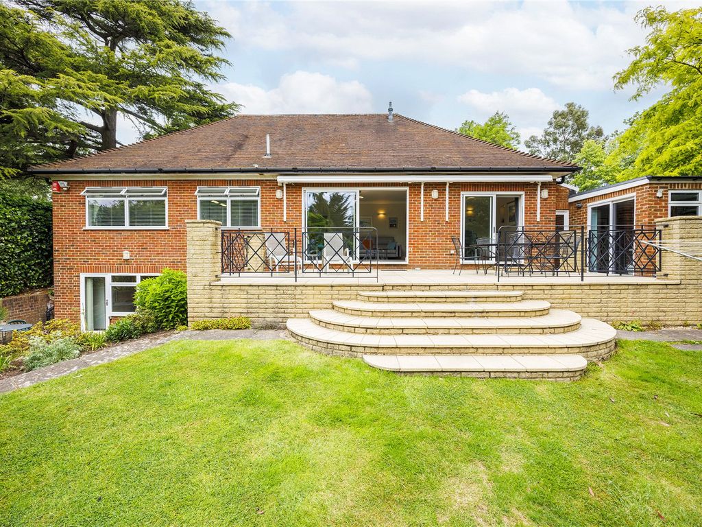3 bed bungalow for sale in Latimer Road, EN5 Zoopla