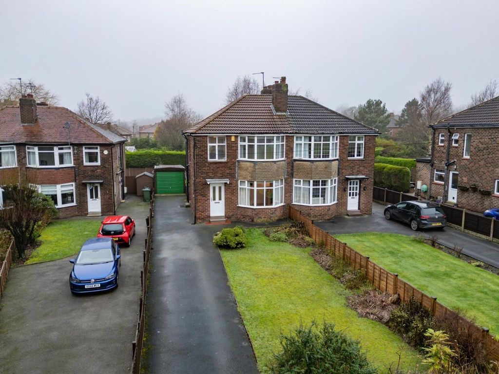 3 bed semidetached house for sale in Moss Valley, Alwoodley, Leeds
