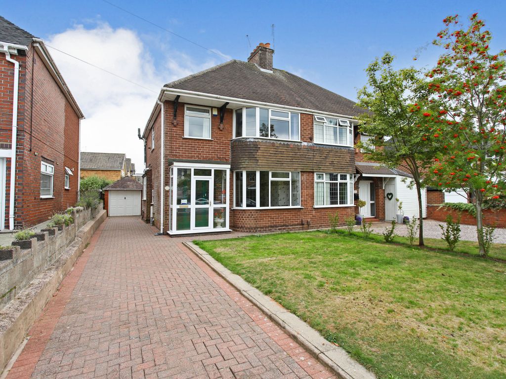 3 bed semidetached house for sale in Tittensor Road, Clayton
