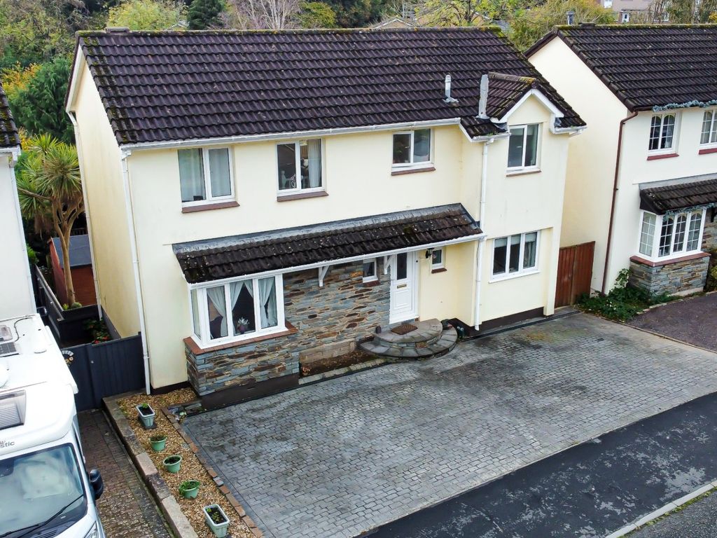 4 bed detached house for sale in Barton Drive, Newton Abbot TQ12 Zoopla