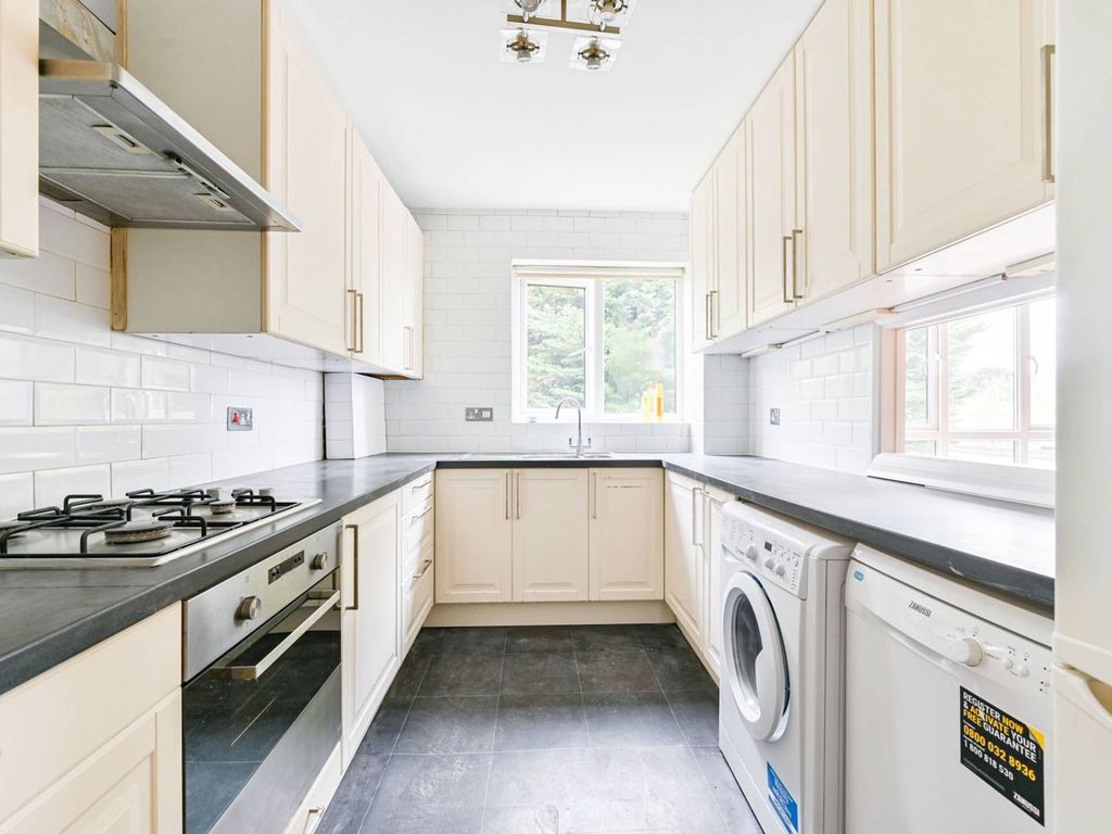 2 bed flat to rent in The Avenue, Hatch End, Pinner HA5 Zoopla