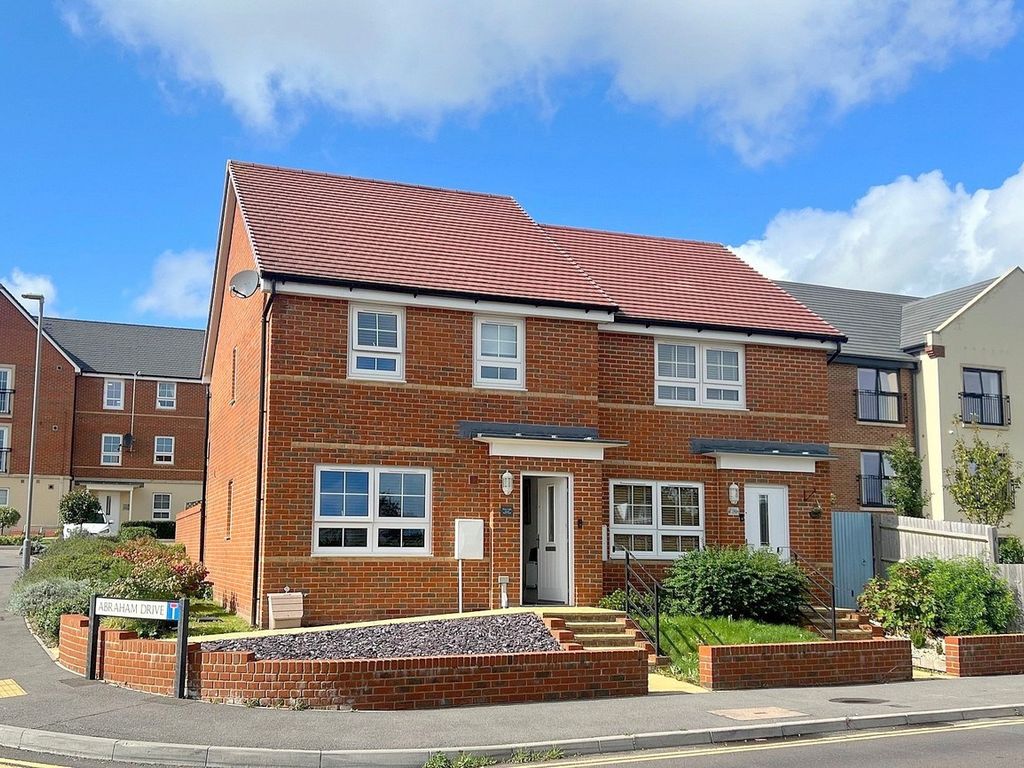 3 bed semidetached house for sale in Lake Road, Hamworthy, Poole BH15