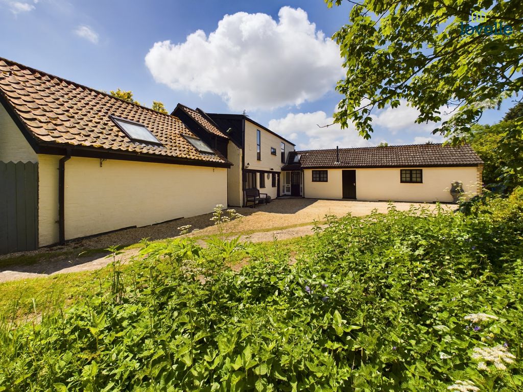 3 bed detached house for sale in Hall Lodge, Holton Cum Beckering LN8