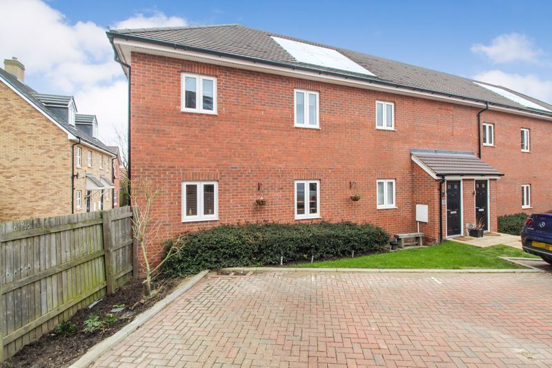 2 bed for sale in Norcott Mead, New Cardington MK42, £