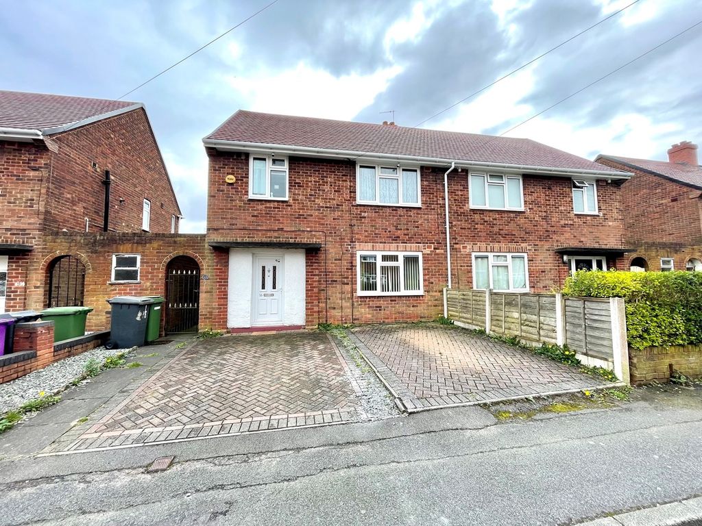 1 bed flat for sale in Rydal Close, Wednesfield, Wolverhampton WV11, £79,950 Zoopla