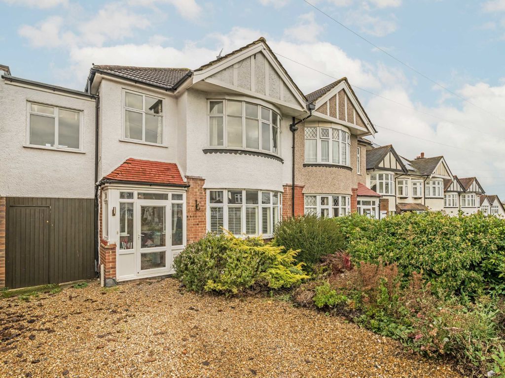 4 bed semidetached house for sale in Beresford Avenue, Berrylands