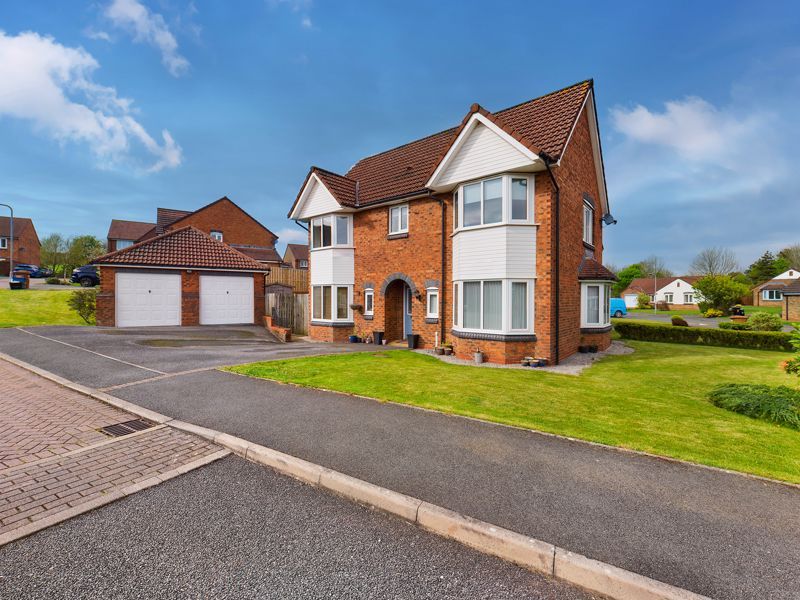 4 bed detached house for sale in Longlands Close, Egremont CA22, £