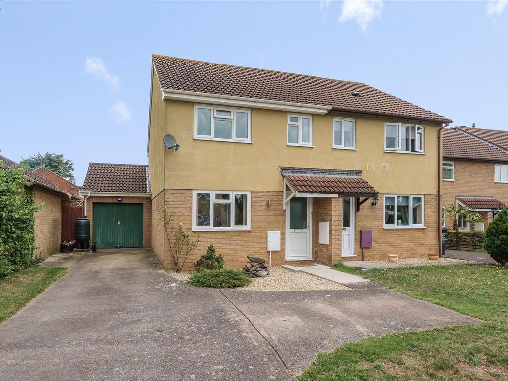 3 bed semidetached house for sale in Thames Drive, Taunton TA1, £