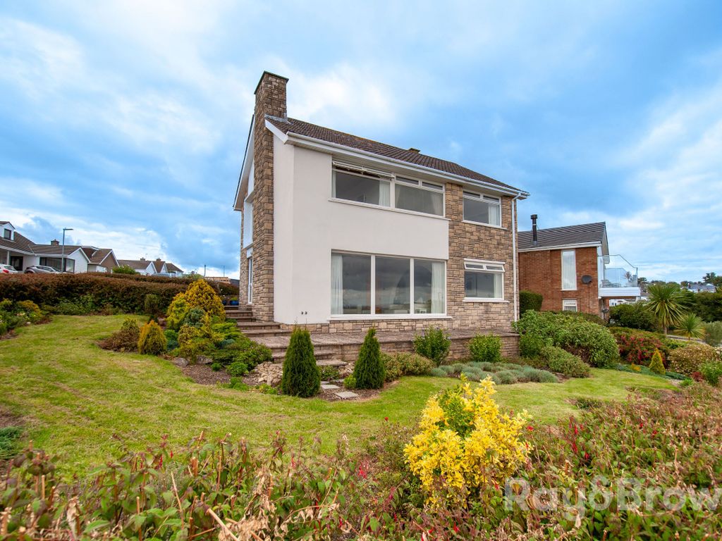 4 bed detached house for sale in Marine Drive, Barry CF62, £725,000