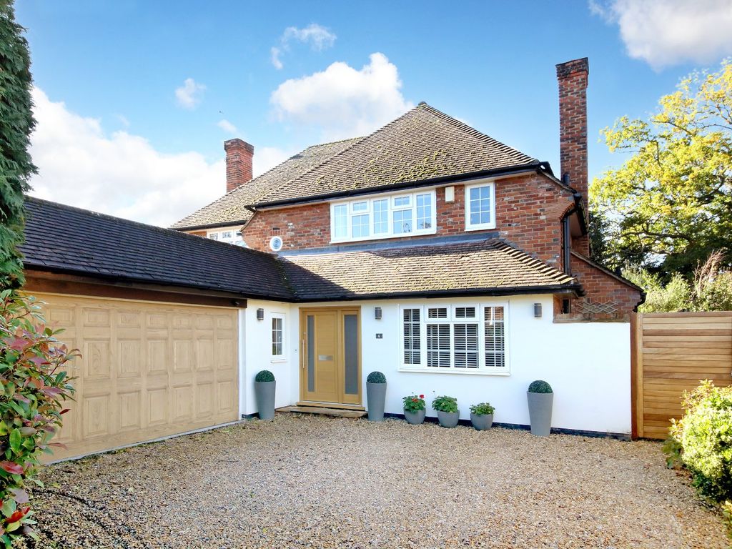 4 bed detached house for sale in Hazelhurst Road, Burnham, Slough SL1