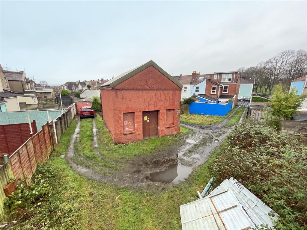 Land for sale in Hill Avenue, Bedminster, Bristol BS3, £20,000 Zoopla