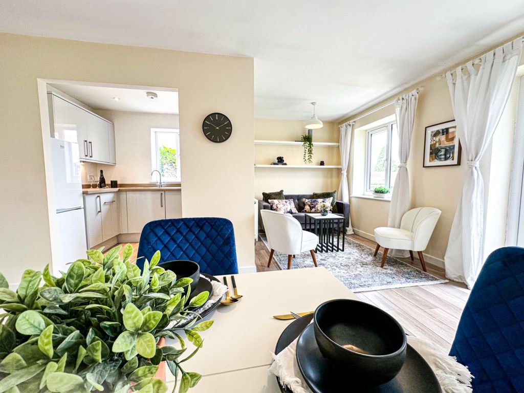 2 bed semidetached bungalow for sale in Field Farm Close, Stoke