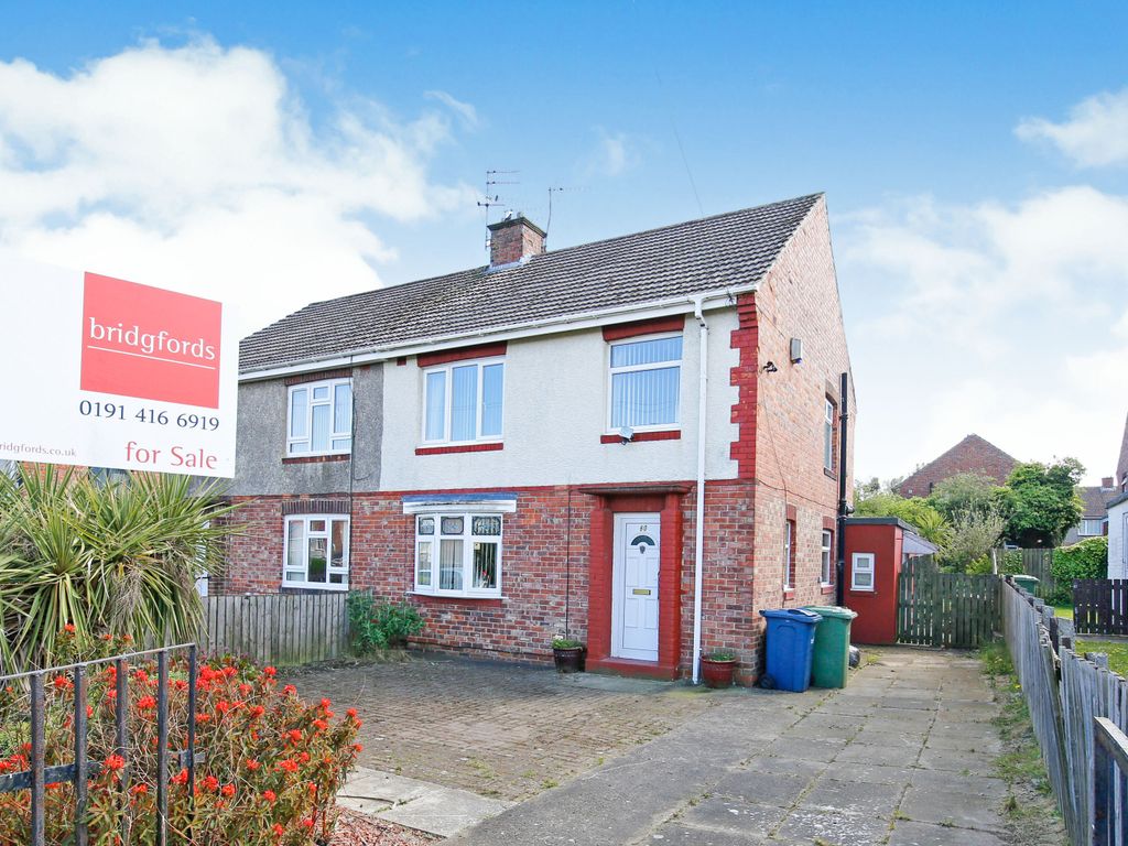 3 bed semidetached house for sale in Glendale Avenue, Washington, Tyne