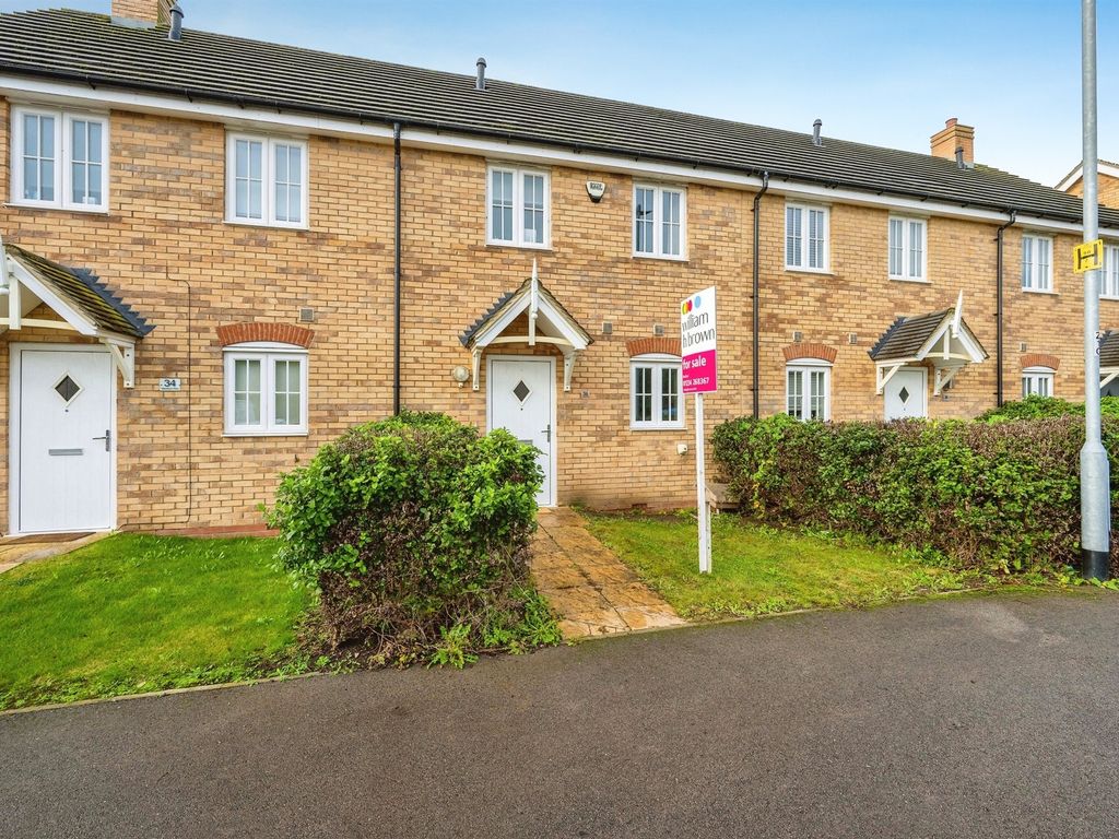 3 bed terraced house for sale in Markham Rise, Bedford MK41, £295,000