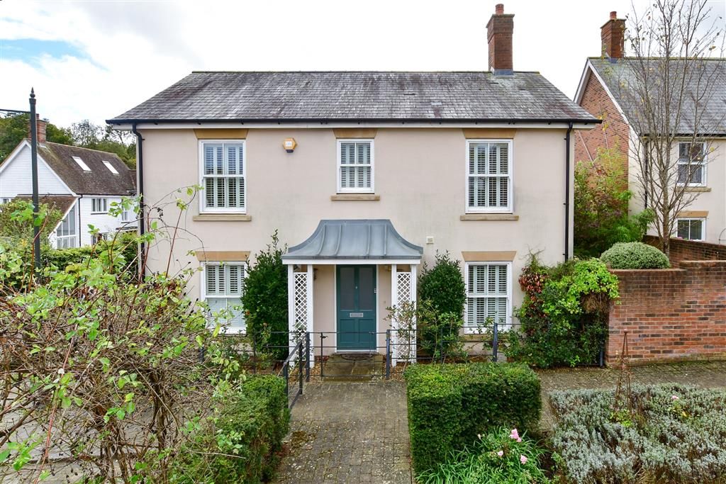 4 bed detached house for sale in Shoesmith Lane, Kings Hill, West