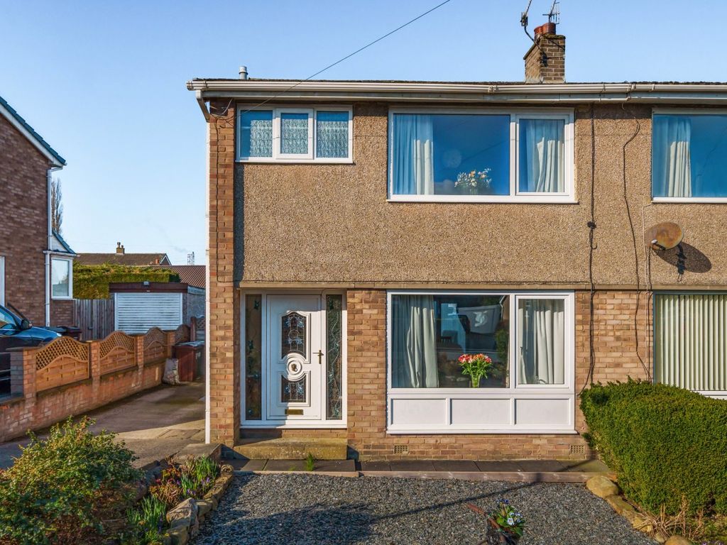 3 bed semidetached house for sale in Gamel View, Steeton, Keighley
