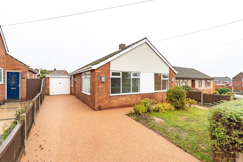 3 bed detached bungalow for sale in Stainton Drive, Scunthorpe DN17
